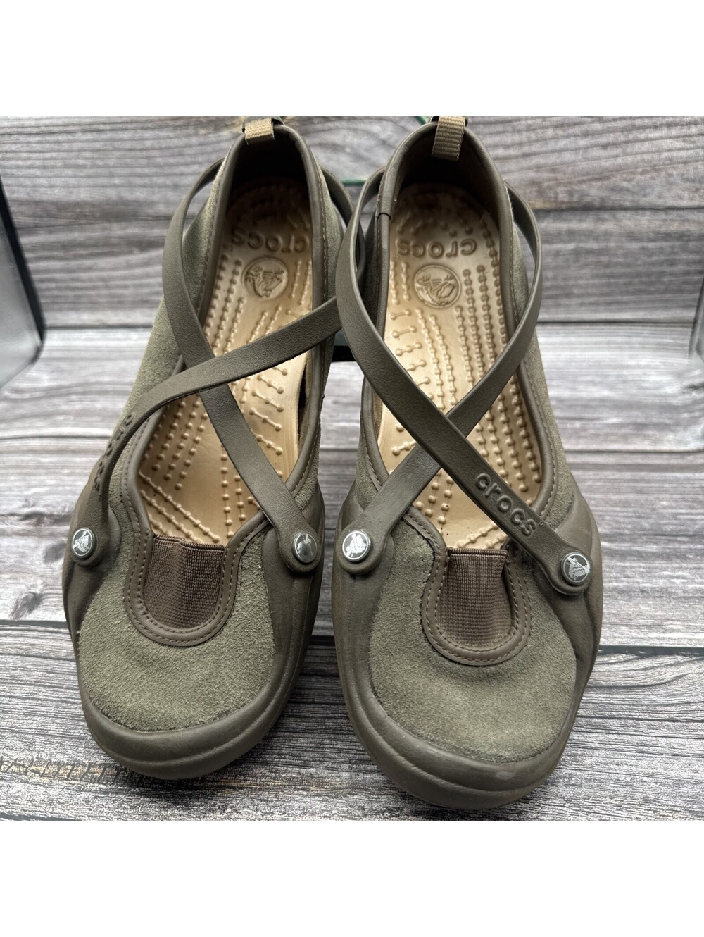- CROCS CELESTE Mary Jane Size 9 Green Criss Cross Strap Slip On Shoes